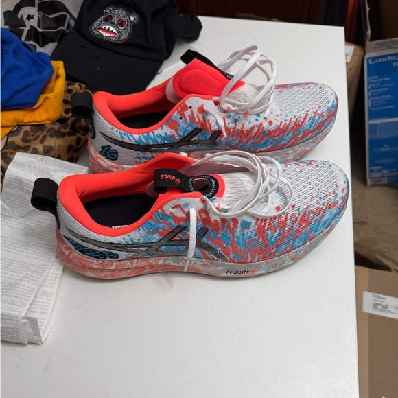ASICS Noosa 16 - Picture 1 of 11